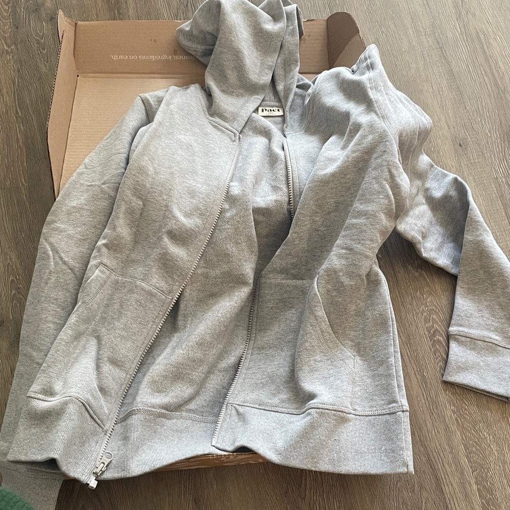 Pact Women’s Heather Gray Brushed Fleece Zip Hoodie M